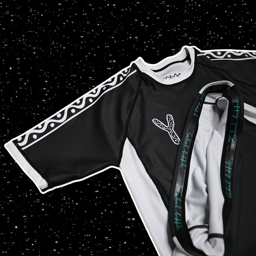FLOWTEK™ Rash Guard - Black & White