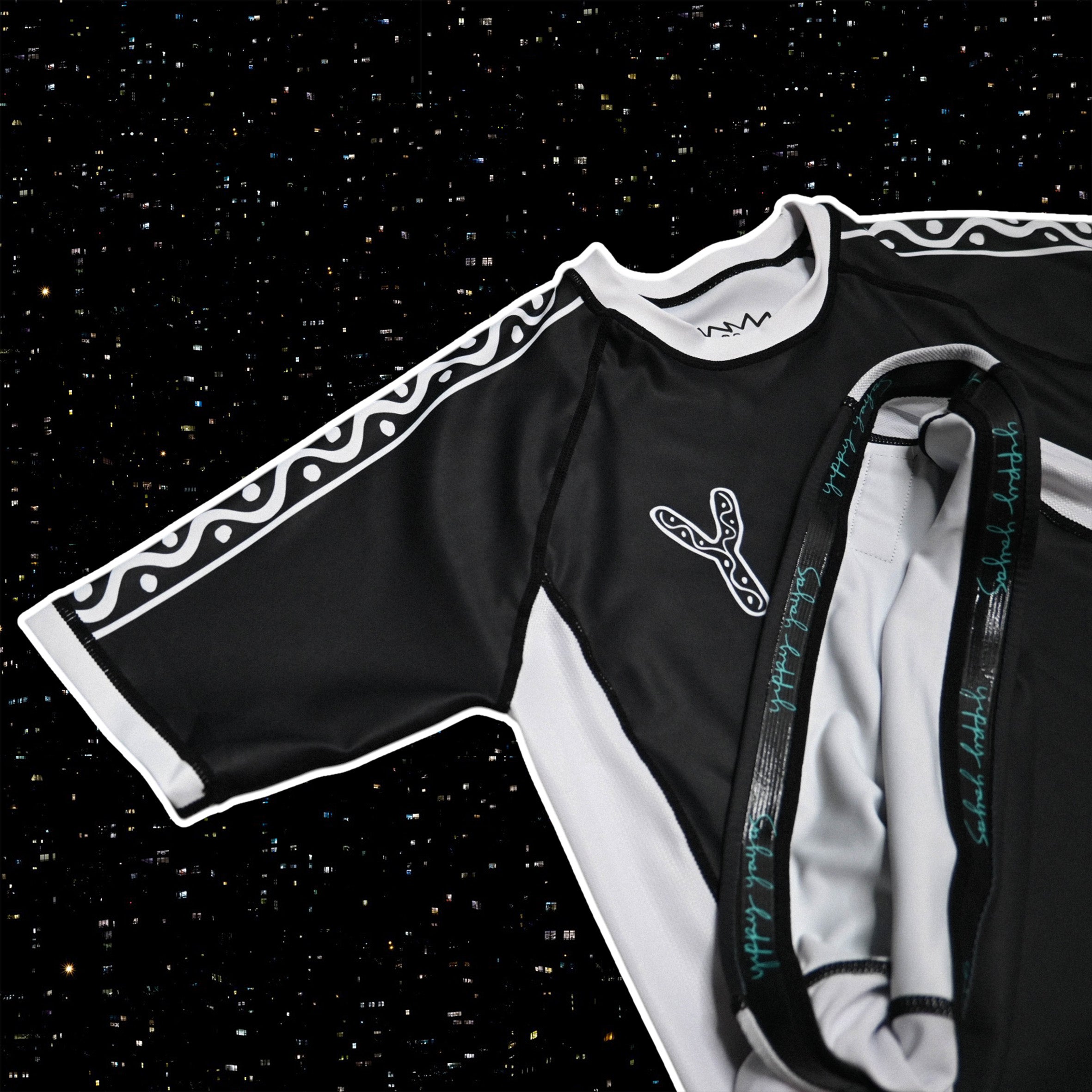 FLOWTEK™ Rash Guard - Black & White